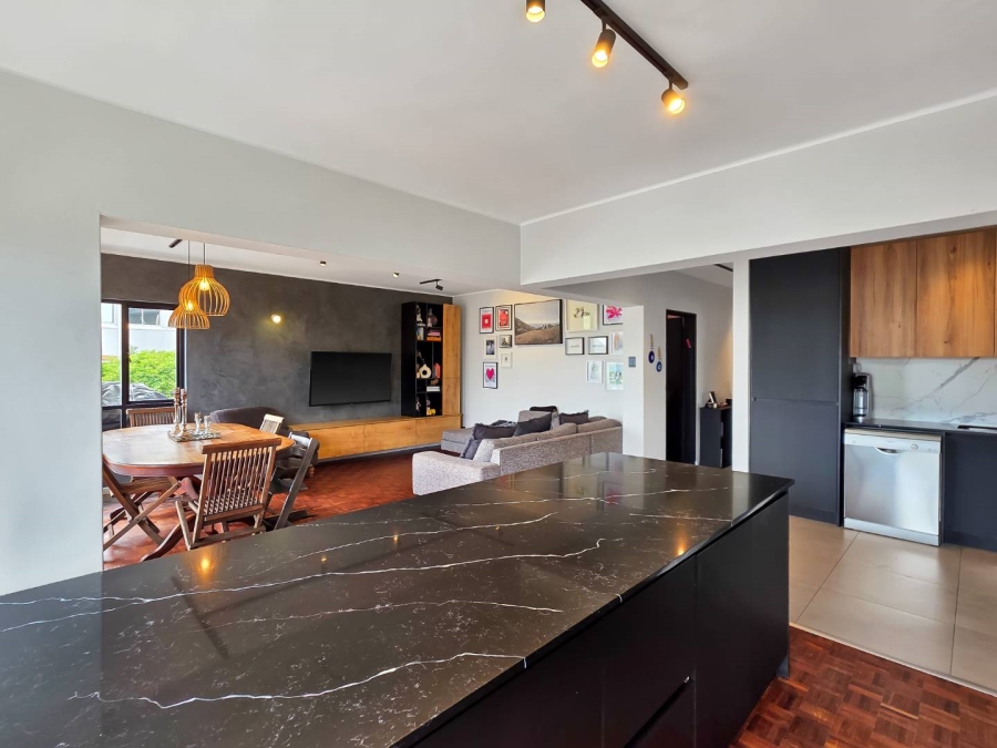 To Let 2 Bedroom Property for Rent in Sea Point Western Cape